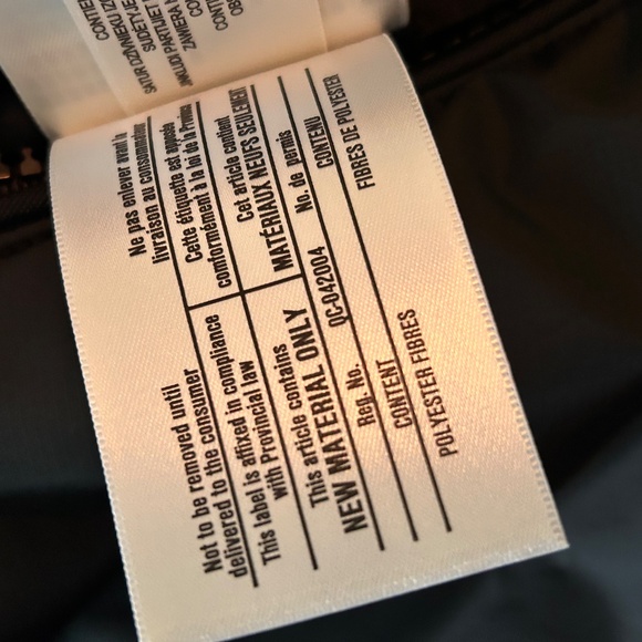 55% off! Authentic Burberry Reversible Recycled Nylon Re:Down® Puffer Jacket XL - Picture 12 of 16